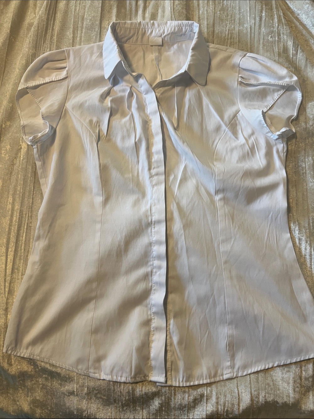 Amazon White Short-Sleeve Button-Down Blouse